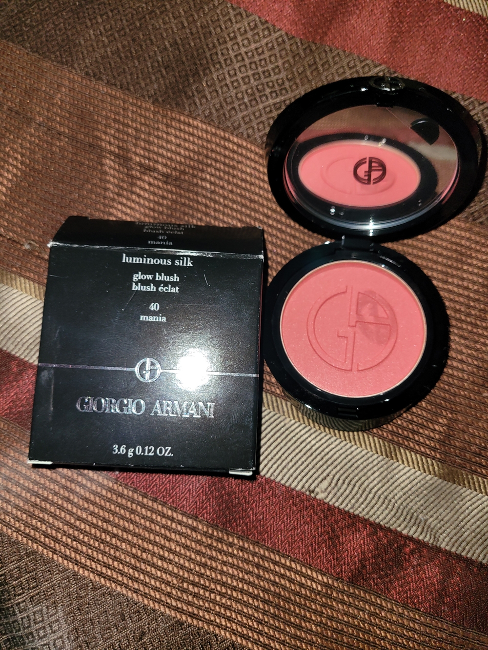 Giorgio Armani Luminous Silk Glow Blush - 40 Mania